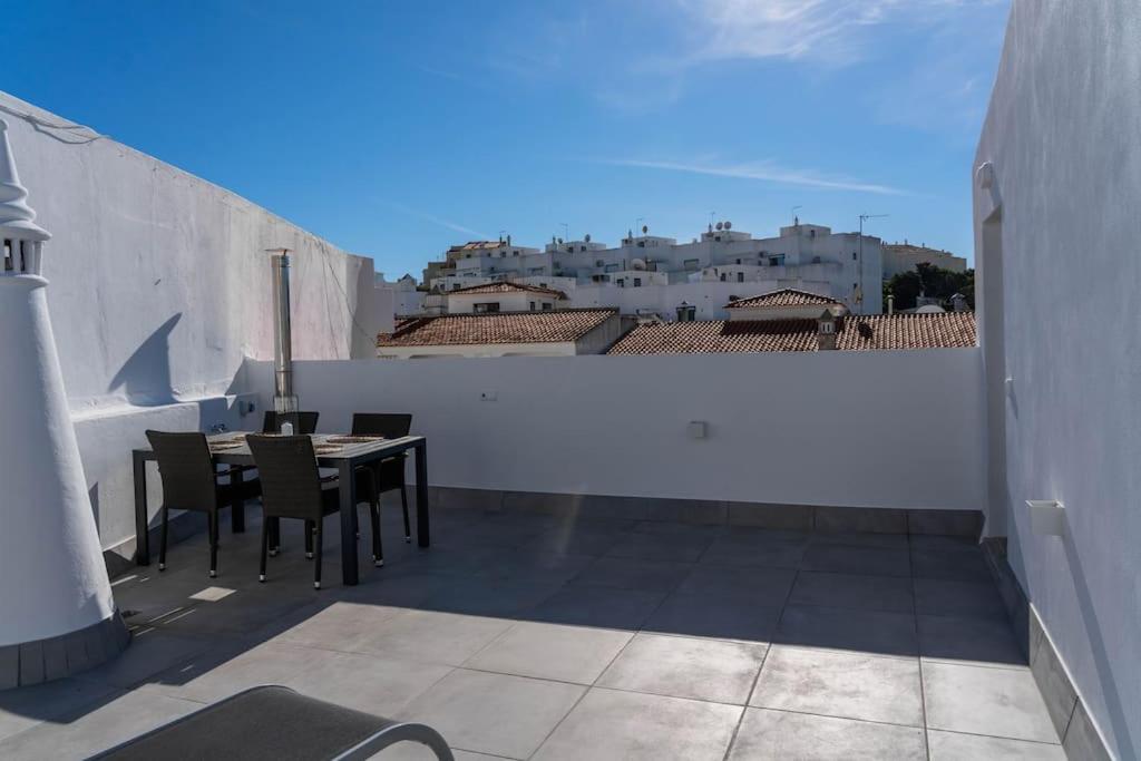 Carvoeiro Roof Top Apartment, Next To The Beach! Carvoeiro (Lagoa) Exterior photo